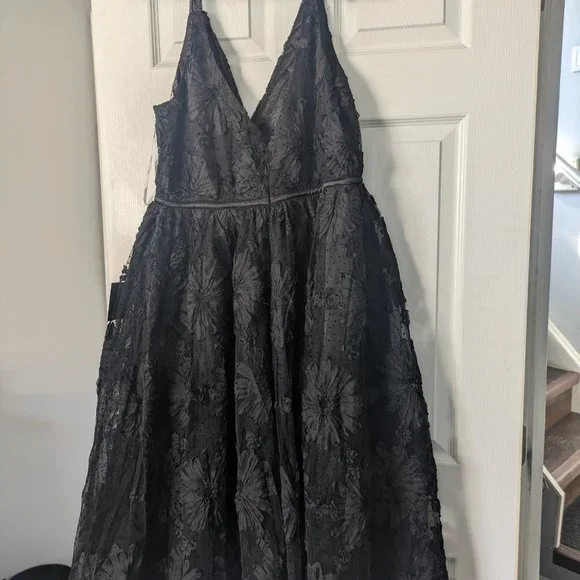 Lulu's Black Floral Lace Midi Dress - Picture 2 of 5